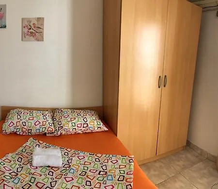 ゲストハウス Adria ポドゴリツァ
